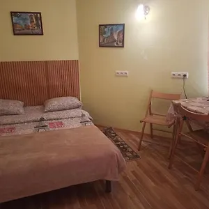  Апартаменты смарт-економ,10 хв до ж/д вокзалу Украина